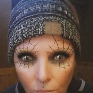 Meet your Posher, Alicia